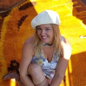 Meet your Posher, Shireen